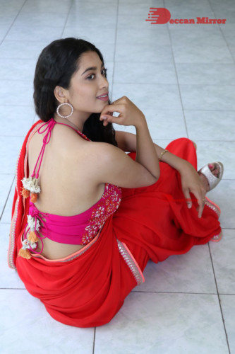 Digangana Suryavanshi (29)