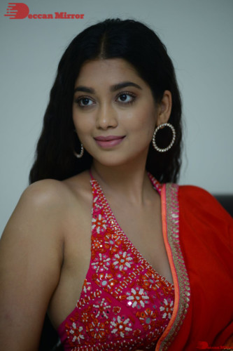 Digangana Suryavanshi (37)