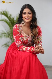 indian actress dimple hayathi cute looks in a red salwar dress