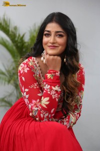 indian actress dimple hayathi cute looks in a red salwar dress