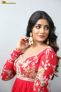 indian actress dimple hayathi cute looks in a red salwar dress