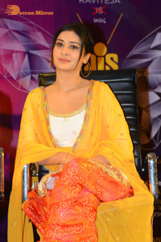 Pictures from all Disco Raja Movie Events Combined, attended by Ravi Teja, Payal Rajput and Nabha Natesh