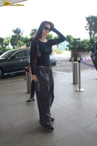 bollywood actress Disha Patani pretty in a black top at mumbai airport