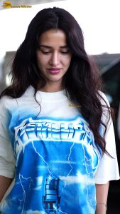 actress disha patani chic look at mumbai airport