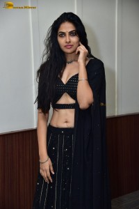actress divi vadthya in a black lehenga choli dress