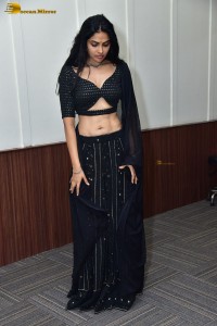 actress divi vadthya in a black lehenga choli dress