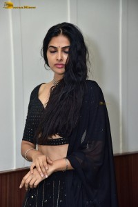 actress divi vadthya in a black lehenga choli dress