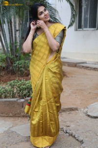 actress Divi Vadthya fabulous in a yellow saree