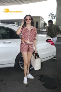 Actress Divya Kumar Khosla in a glamorous outfit while traveling from Mumbai Airport