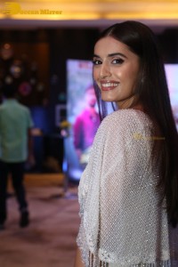 Divyansha-Kaushik-11