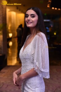 Divyansha-Kaushik-22