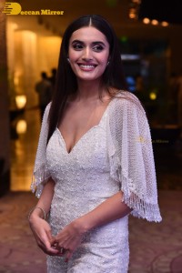 Divyansha-Kaushik-24