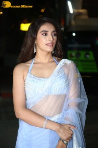 Divyansha-Kaushik-20