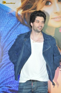 Dono Premiere attended by Kanikka Kapur, Paloma Dhillon, Sunny Deol, Salman Khan, Aamir Khan, and Shriya Saran