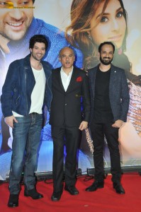 Dono Premiere attended by Kanikka Kapur, Paloma Dhillon, Sunny Deol, Salman Khan, Aamir Khan, and Shriya Saran