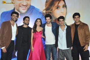 Dono Premiere attended by Kanikka Kapur, Paloma Dhillon, Sunny Deol, Salman Khan, Aamir Khan, and Shriya Saran