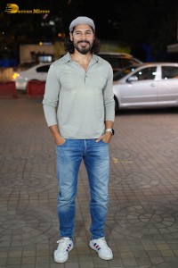 Celebrities including Rakul Preet Singh, Jackky Bhagnani, Dino Morea and Jimmy Sheirgill attended the special screening of the film 'Double XL' at Citi Mall