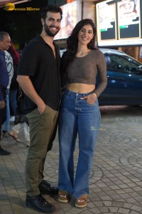 Celebrities including Rakul Preet Singh, Jackky Bhagnani, Dino Morea and Jimmy Sheirgill attended the special screening of the film 'Double XL' at Citi Mall