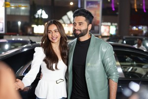 Celebrities including Rakul Preet Singh, Jackky Bhagnani, Dino Morea and Jimmy Sheirgill attended the special screening of the film 'Double XL' at Citi Mall