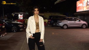 Celebrities including Rakul Preet Singh, Jackky Bhagnani, Dino Morea and Jimmy Sheirgill attended the special screening of the film 'Double XL' at Citi Mall