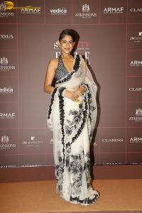 ELLE Beauty Awards 2025 attended by Rakul Preet Singh, Kriti Sanon, Raashi Khanna, Pragya Jaiswal, and Urvashi Rautela