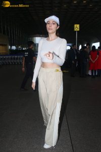 actress Elnaaz Norouzi gorgeous looks at mumbai airport