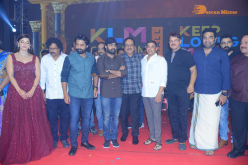 Telugu Movie Entha Manchivaadavuraa Thank You Meet attended by Junior NTR, Kalyan Ram and others