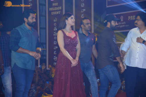 Telugu Movie Entha Manchivaadavuraa Thank You Meet attended by Junior NTR, Kalyan Ram and others