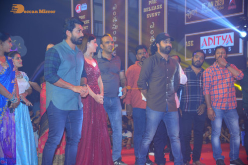 Telugu Movie Entha Manchivaadavuraa Thank You Meet attended by Junior NTR, Kalyan Ram and others