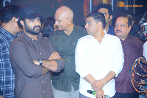 Telugu Movie Entha Manchivaadavuraa Thank You Meet attended by Junior NTR, Kalyan Ram and others