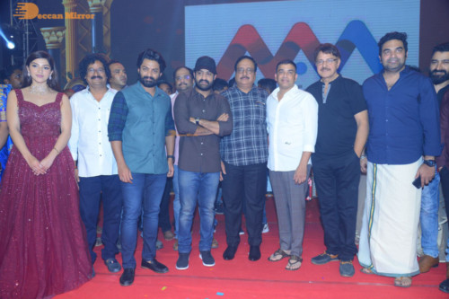 Telugu Movie Entha Manchivaadavuraa Thank You Meet attended by Junior NTR, Kalyan Ram and others