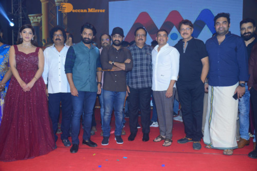 Telugu Movie Entha Manchivaadavuraa Thank You Meet attended by Junior NTR, Kalyan Ram and others