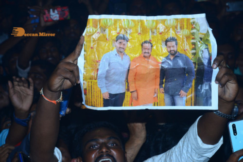 Telugu Movie Entha Manchivaadavuraa Thank You Meet attended by Junior NTR, Kalyan Ram and others