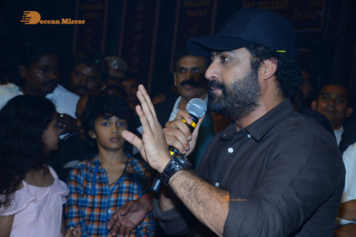 Telugu Movie Entha Manchivaadavuraa Thank You Meet attended by Junior NTR, Kalyan Ram and others