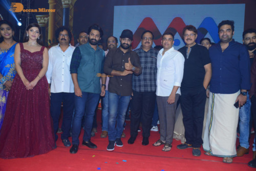 Telugu Movie Entha Manchivaadavuraa Thank You Meet attended by Junior NTR, Kalyan Ram and others