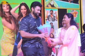 F3 Movie actors Venkatesh and Varun Tej celebrate success