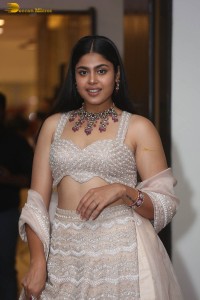 faria abdullah glamorous look while walking the ramp