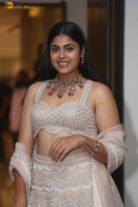 faria abdullah glamorous look while walking the ramp