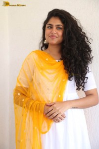 actress Faria Abdullah looking gorgeous in a white salwar kameez