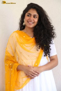 actress Faria Abdullah looking gorgeous in a white salwar kameez