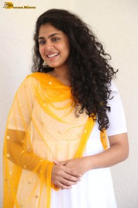 actress Faria Abdullah looking gorgeous in a white salwar kameez