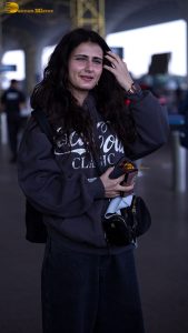 actress Fatima Sana Shaikh stylish looks at mumbai airport