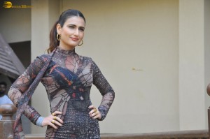 actress Fatima Sana Shaikh hot photoshoot in a tight dress