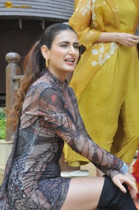 actress Fatima Sana Shaikh hot photoshoot in a tight dress