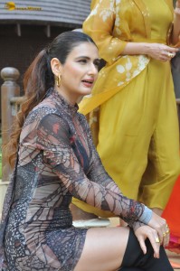 actress Fatima Sana Shaikh hot photoshoot in a tight dress