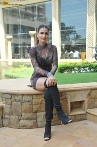 actress Fatima Sana Shaikh hot photoshoot in a tight dress