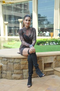 actress Fatima Sana Shaikh hot photoshoot in a tight dress