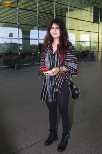 Bollywood actress Fatima Sana Shaikh stylish looks at mumbai airport