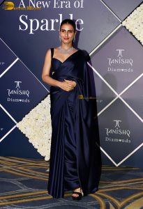 Indian actress Fatima Sana Shaikh beautiful in a blue saree