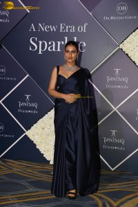 Indian actress Fatima Sana Shaikh beautiful in a blue saree